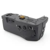 om-system-hld-10-power-battery-holder-occas.jpg