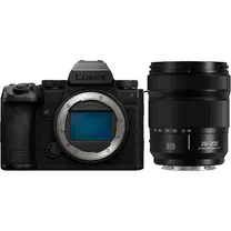 panasonic-lumix-dc-s5-iix-lumix-s-28-200mm-.jpg