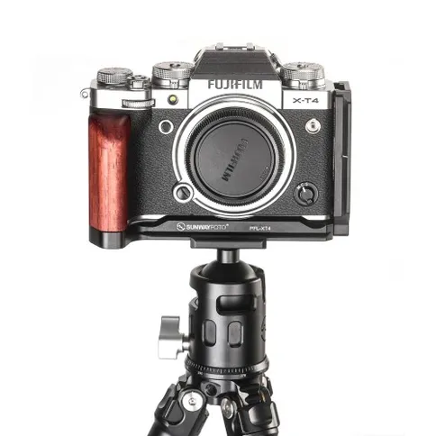 Sunwayfoto-L-Plate-for-Fuji-X-T4_7.jpg