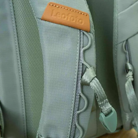 Leofoto_dailylite_series_backpack_13L_green6.jpg