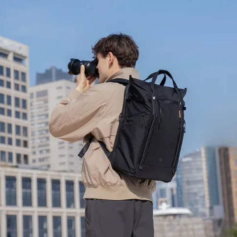 PGYTECH-OneGo-Roamer-Tote-Backpack-18L-Matte-Black_2.jpg