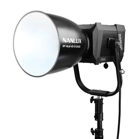 Nanlux-Evoke-2400-Bi-color-Spot-Light-met-45-graden-reflector_12.jpg