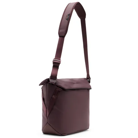 Everyday_Tote_15L_Eclipse_2.jpg