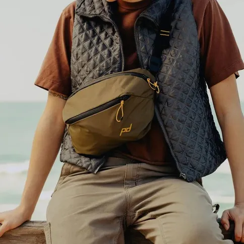 Peak-Design-Outdoor-Sling-7L-Kelp_5.jpg