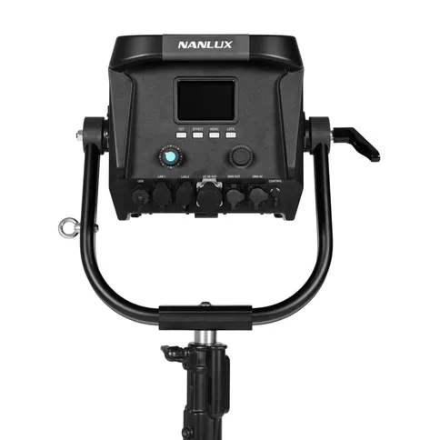 Nanlux-Evoke-2400-Bi-color-Spot-Light-met-45-graden-reflector_16.jpg