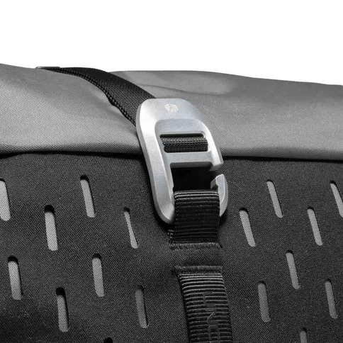 manfrotto-uncover-24l-10-gesp.jpg