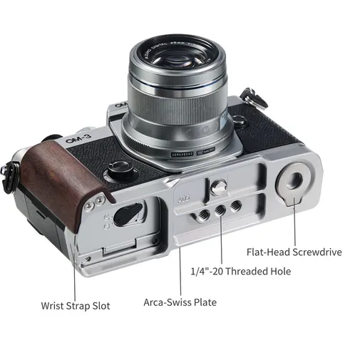 SmallRig-5563-L-Shaped-Mount-Plate-with-Wooden-Handle-for-OM-SYSTEM-OM-3_5.jpg