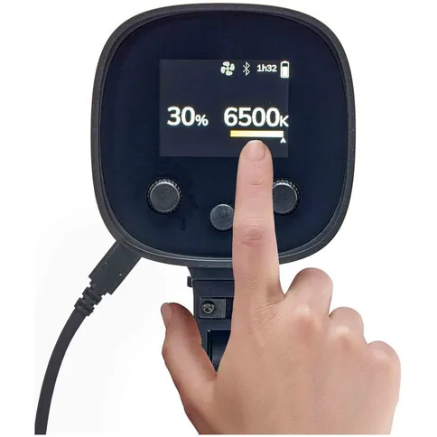 Elinchrom-LED-100-C-LED-Light-Dual-Kit_3.jpg
