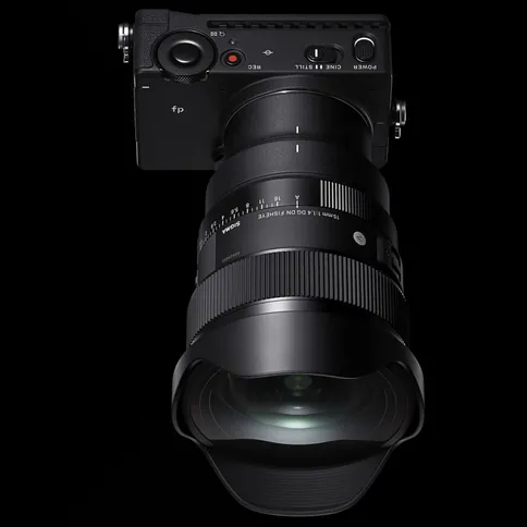 15mm_sigma_fisheye_e-mount_12.jpg