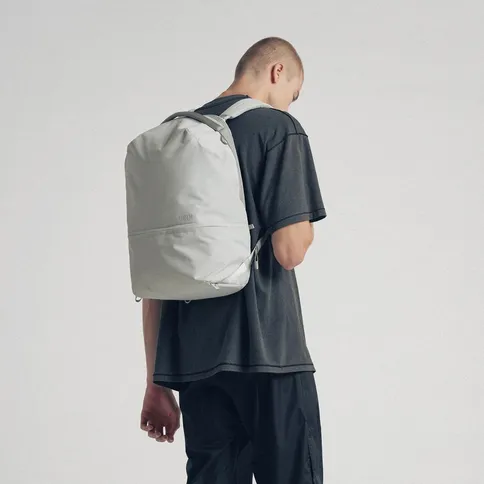 Urth-Arkose-20L-Backpack-Camera-Insert-grijs_4.jpg