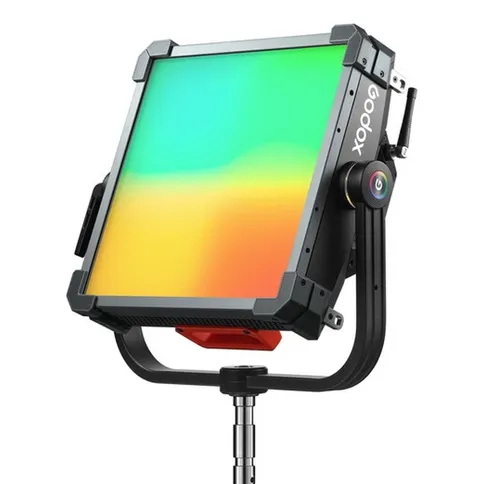 Godox-KNOWLED-P300R-RGB-Hard-Panel-Light_4.jpg