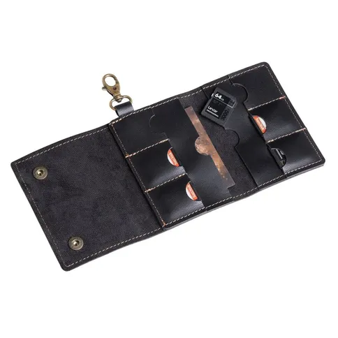The-Hantler-Memory-card-holder-Black-Brass-3x-SD-2x-CF_3.jpg