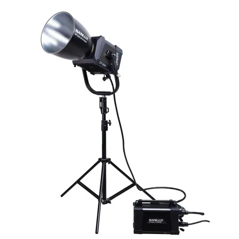 Nanlux-Evoke-2400-Bi-color-Spot-Light-met-45-graden-reflector_5.jpg