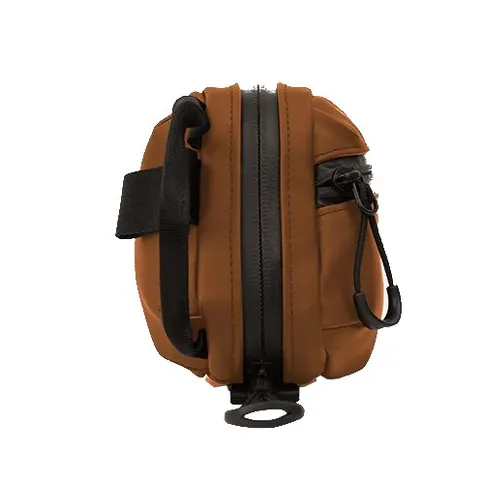 WANDRD-Tech-Bag-Medium-Sedona-Orange_3.jpg