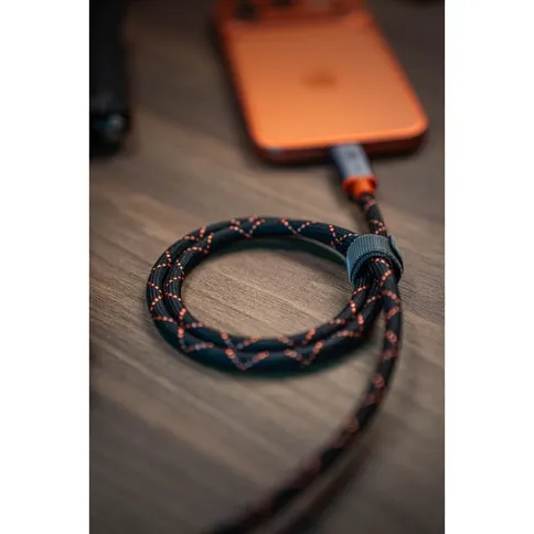 Jupio-x-Pr1meGear-Thunderbolt-4-Cable-75cm_3.jpg