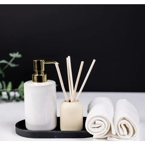 V-Flat-White-Gloss-White-Matte_6.jpg