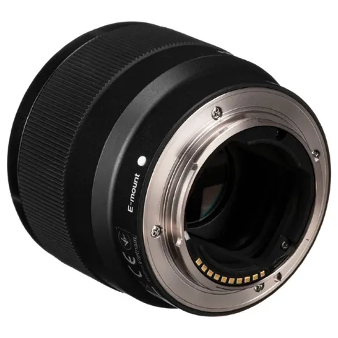 SONY-FE-50MM-F1.8-3.jpg