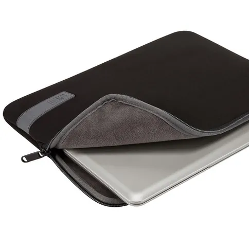 case-logic-reflect-laptop-sleeve-13-3_4.jpg