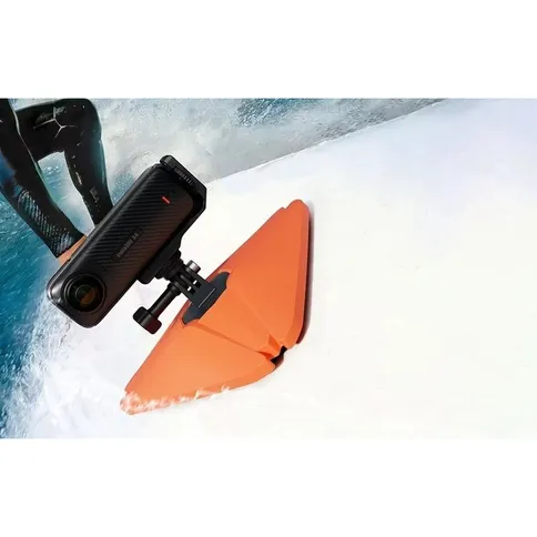 Insta360-Floating-Surfboard-Mount_8.jpg