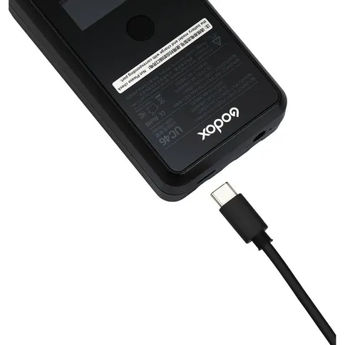 Godox-Battery-charger-AD600Pro-AD600B-AD400Pro_2.jpg