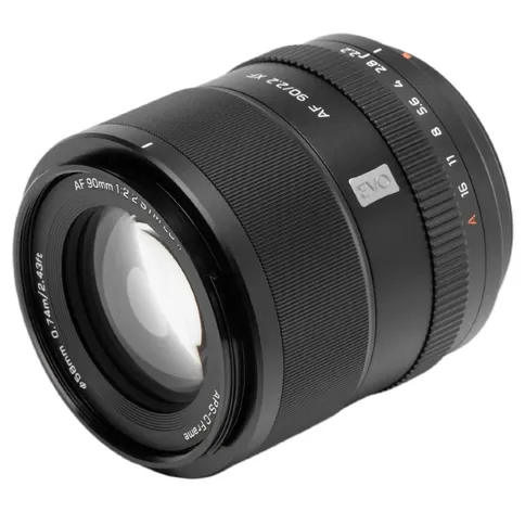 1_Viltrox_AF_90mm_f2.2.jpg