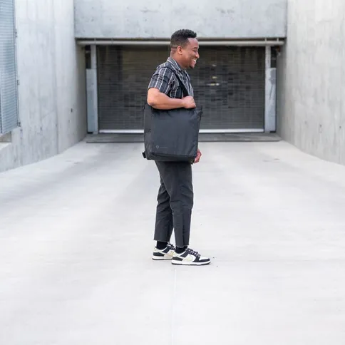 WANDRD-Tote-Backpack_7.jpg