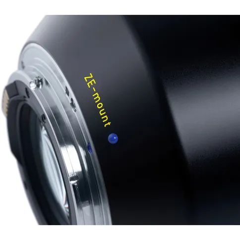 Zeiss Otus 100mm F1.4 12.jpg