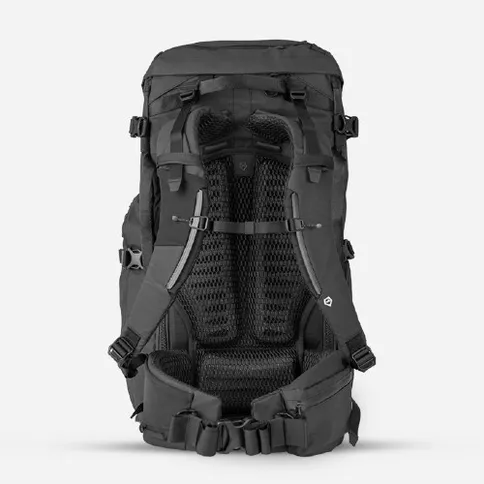 WANDRD-fernweh-backpack-zwart-ml_2.jpg