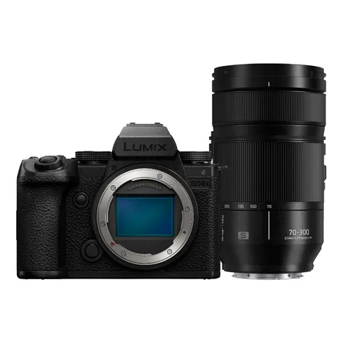 12490591-panasonic-lumix.jpg