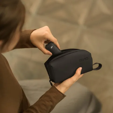DJI_Osmo_Pocket_4_Feature_Carrying_Bag.jpg