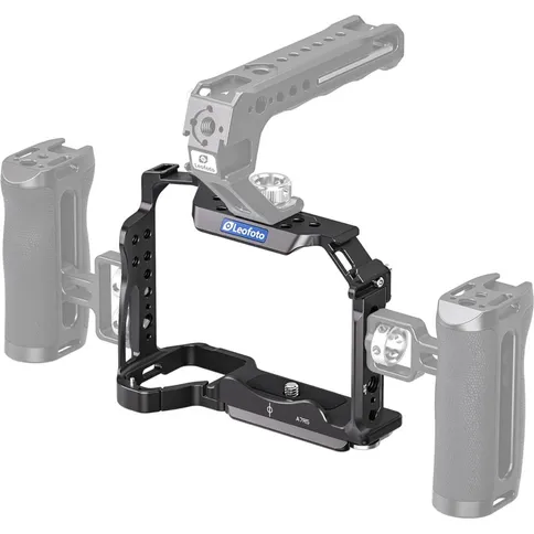 Leofoto-Camera-cage-for-Sony-A7R5_4.jpg