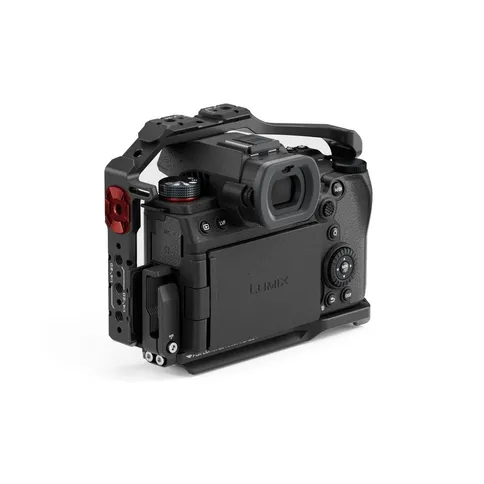 Tilta-Full-Camera-Cage-for-Panasonic-S5-II-IIX-zwart_3.jpg