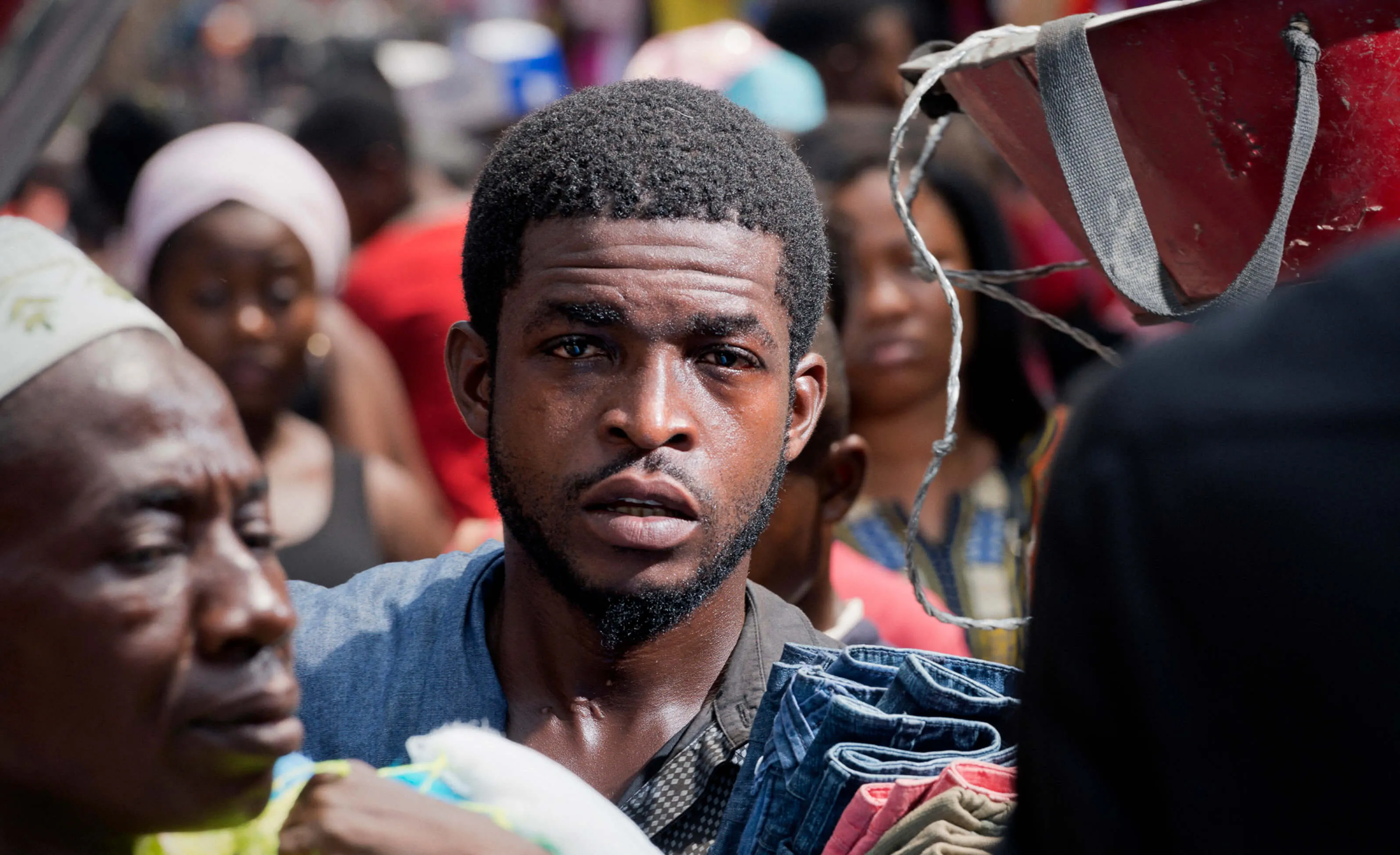 7 Lagos, 2016  - Private Lives in Public Places - Bas Losekoot.jpg